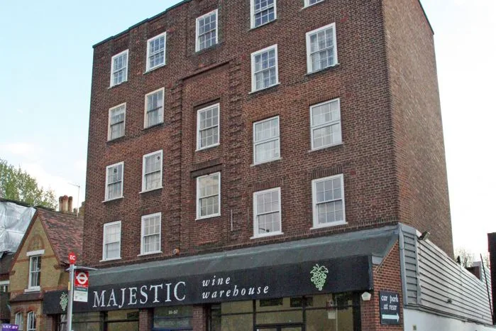 Upper Richmond Road, SW15